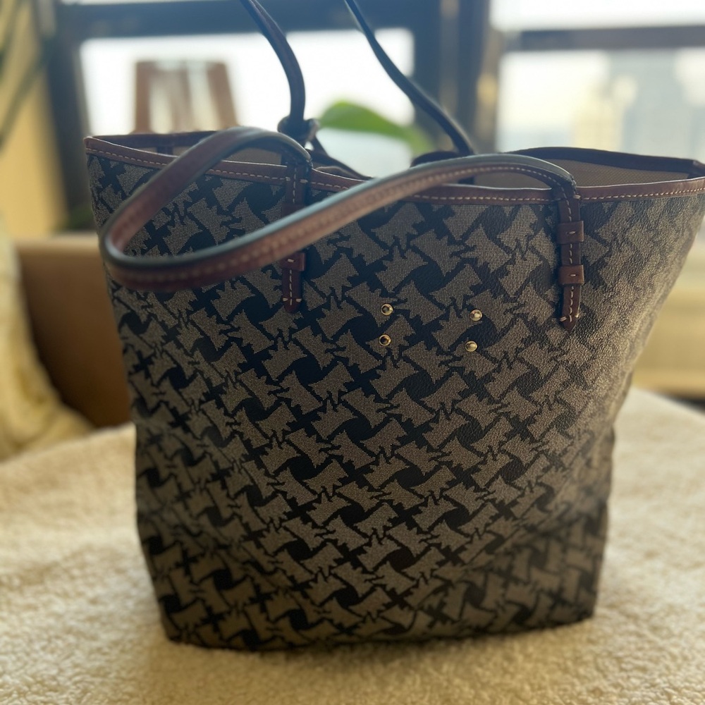 Juicy Couture Brown Monogram Stripe Tote - 17in x 14in x 6in - Picture 11 of 12